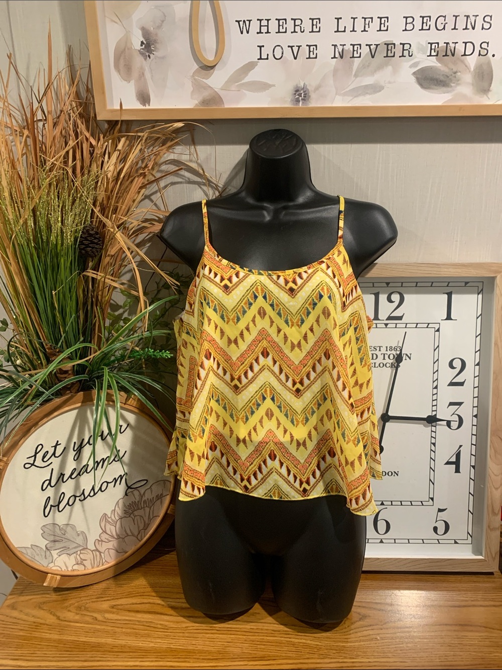 Roommates Yellow Chevron Print Top